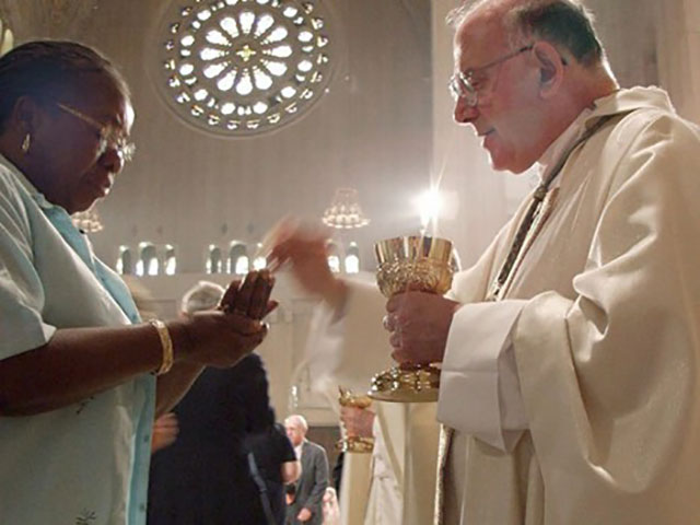 eucharistic revival ach cns 640x480