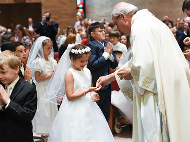 first communion ach 640x480