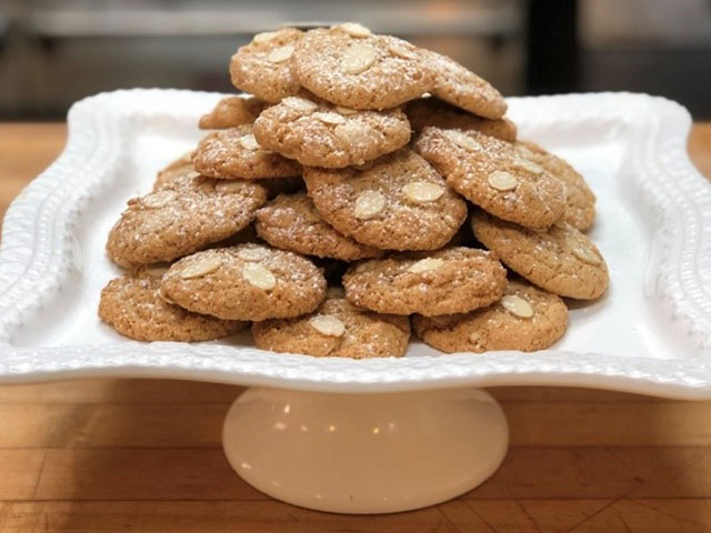 almond-cookies