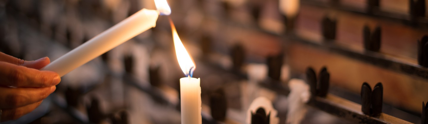 lighting candle 1440x420
