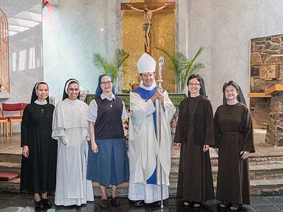 vocations women religious convocation 400x300 1