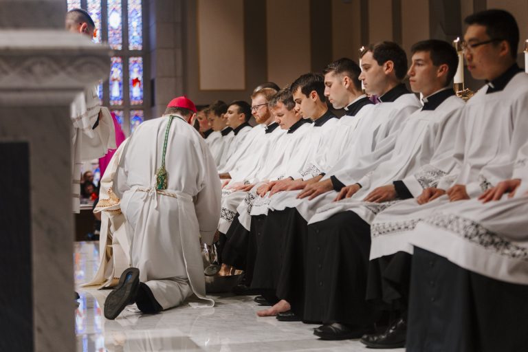 2025 holy thursday kn 14